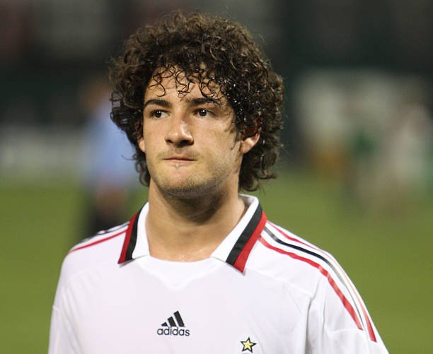 Crowns Sports-米兰老照片回顾帕托职业生涯|AC米兰|吉列尔梅-帕托|阿迪达斯|ac米兰_新浪体育_新浪新闻